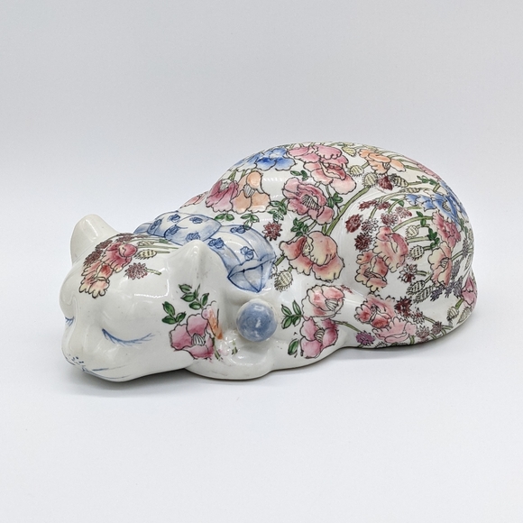 Vintage Chinese hand painted porcelain floral cat figurine